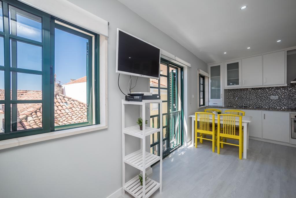 Apartamento Casa Amarela เซซิมบรา ภายนอก รูปภาพ